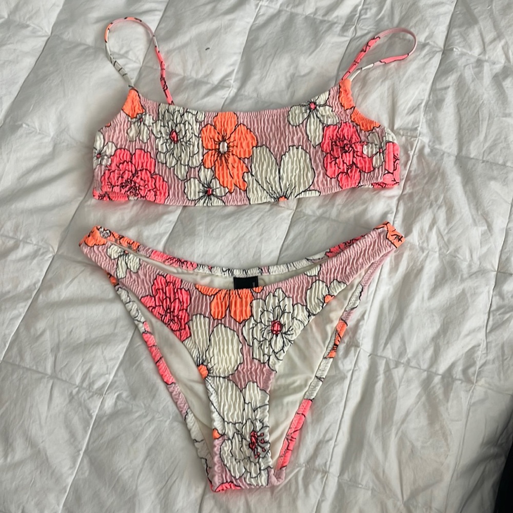 Triangl Inesa Pop Retro Floral Bikini